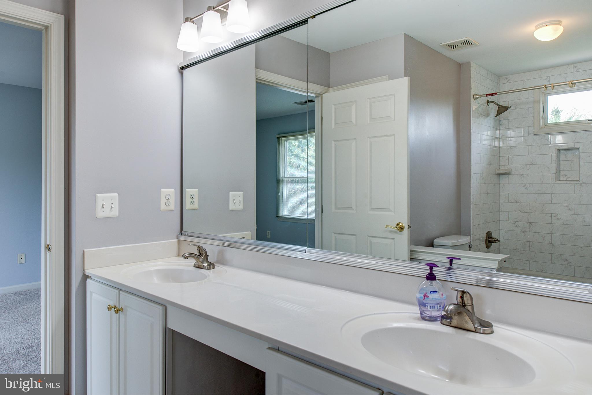 FARMWELL HUNT - Residential Lease