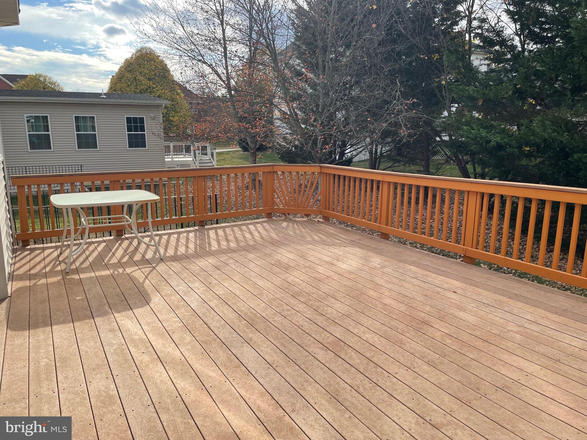 FARMWELL HUNT - Residential Lease