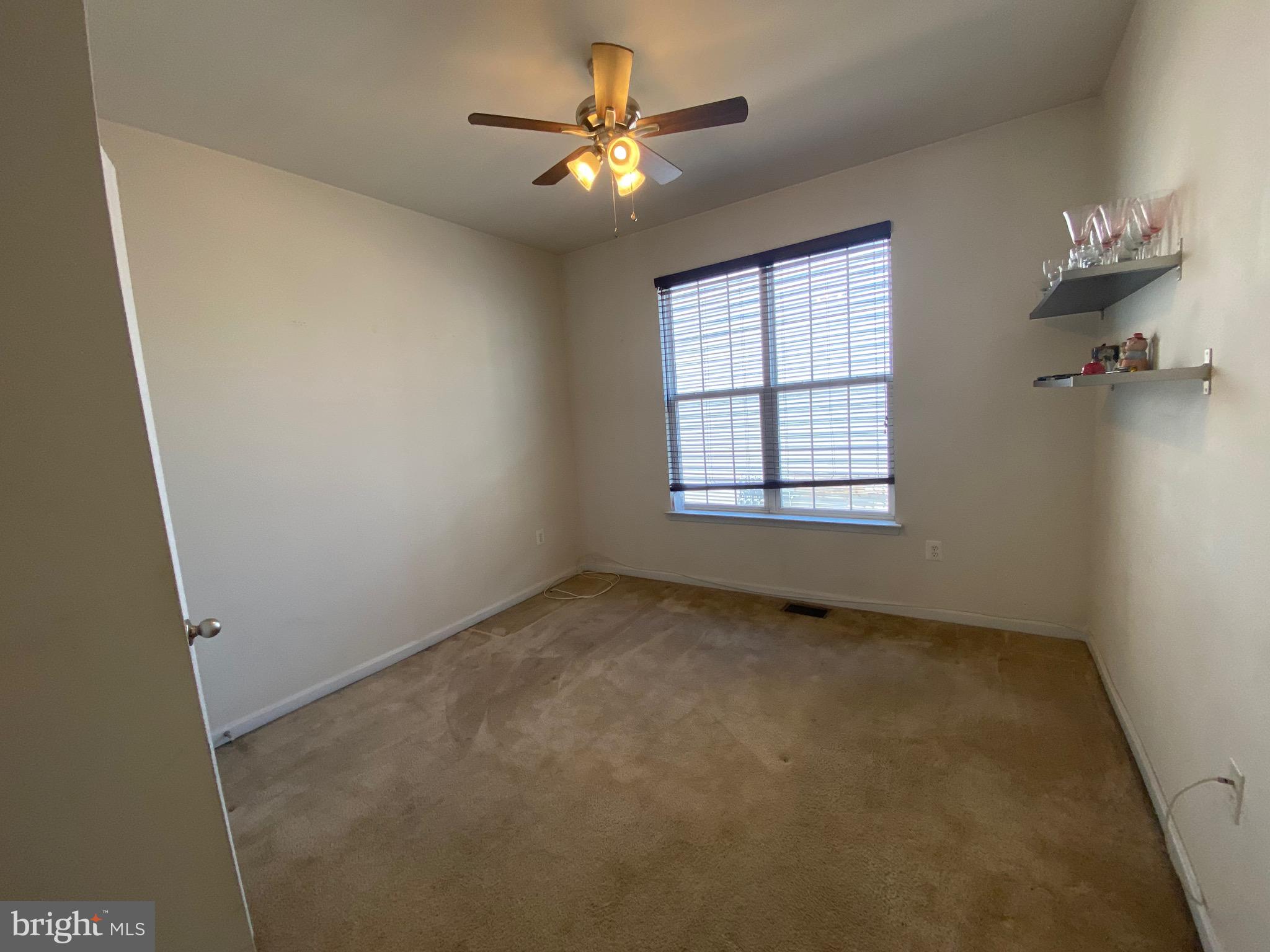 LEE SQUARE - Residential