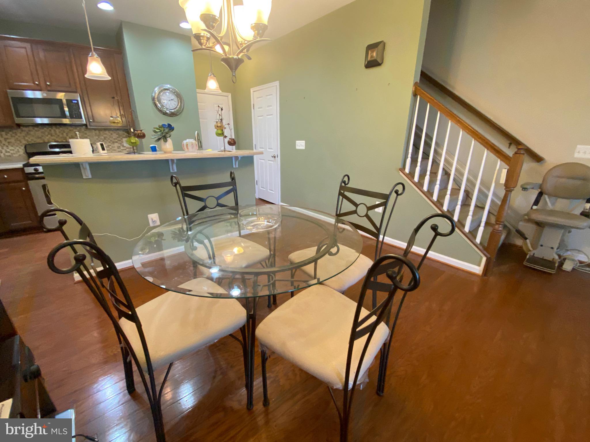 LEE SQUARE - Residential