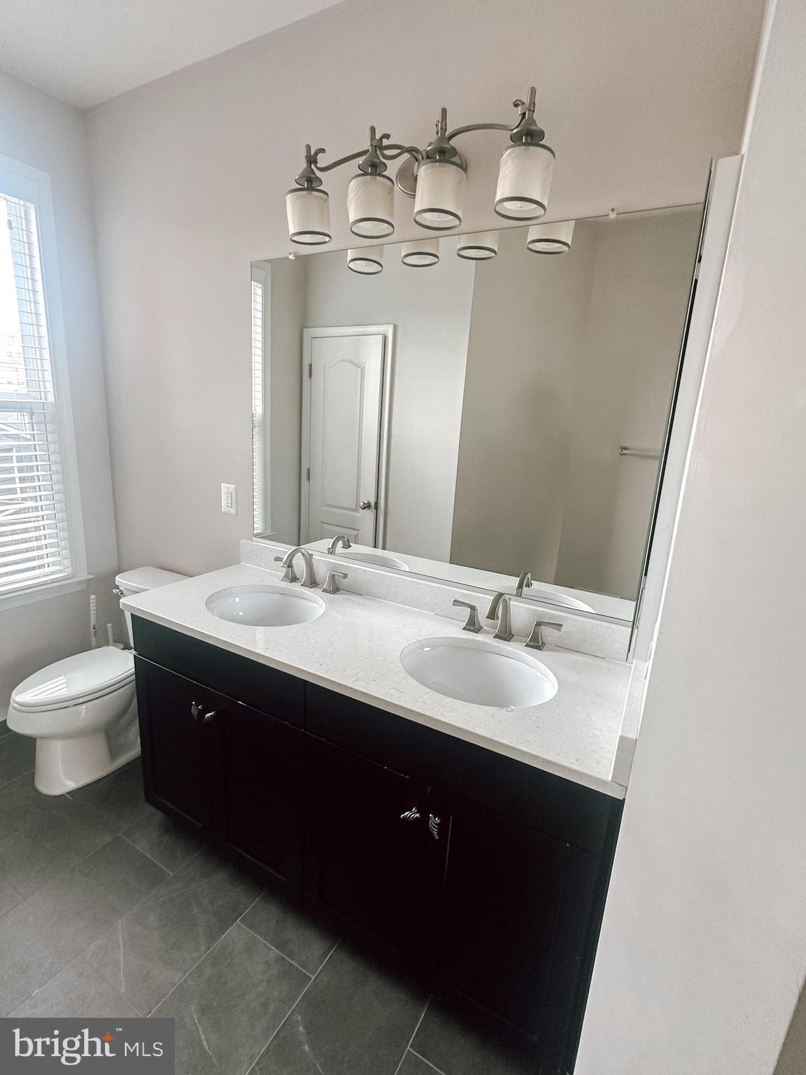 OLDE TOWNE SQUARE - Residential Lease