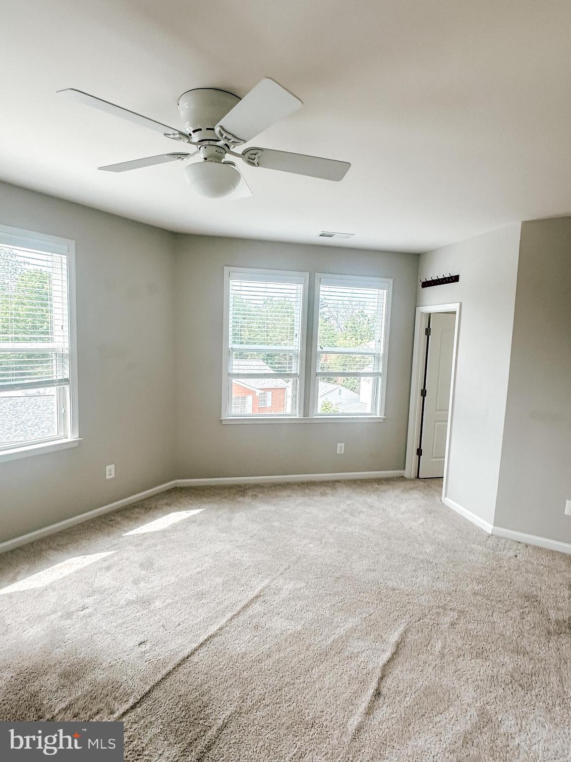 OLDE TOWNE SQUARE - Residential Lease