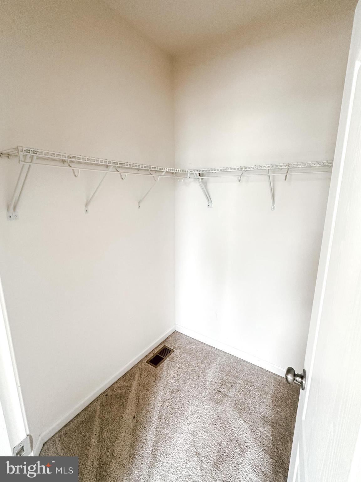 OLDE TOWNE SQUARE - Residential Lease