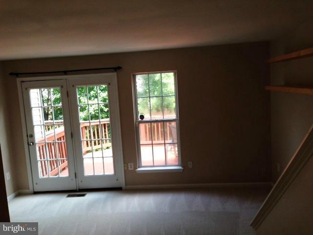 SOUTH RIDING - Residential Lease