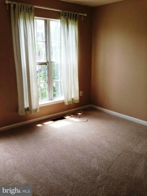 SOUTH RIDING - Residential Lease