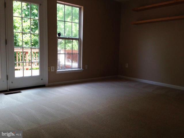 SOUTH RIDING - Residential Lease