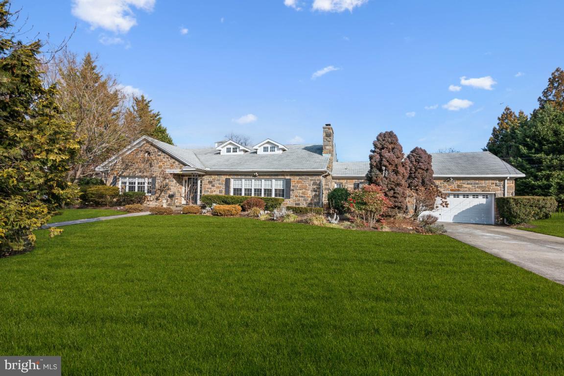 301 W FRANKLIN AVENUE