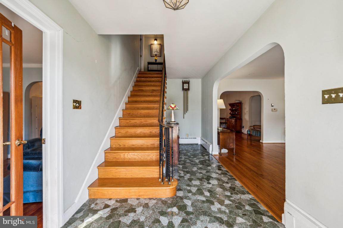 301 W FRANKLIN AVENUE