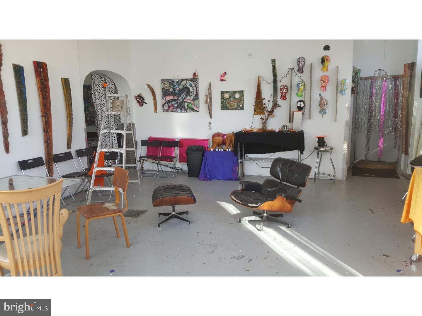 FAIRMOUNT - Commercial Sale