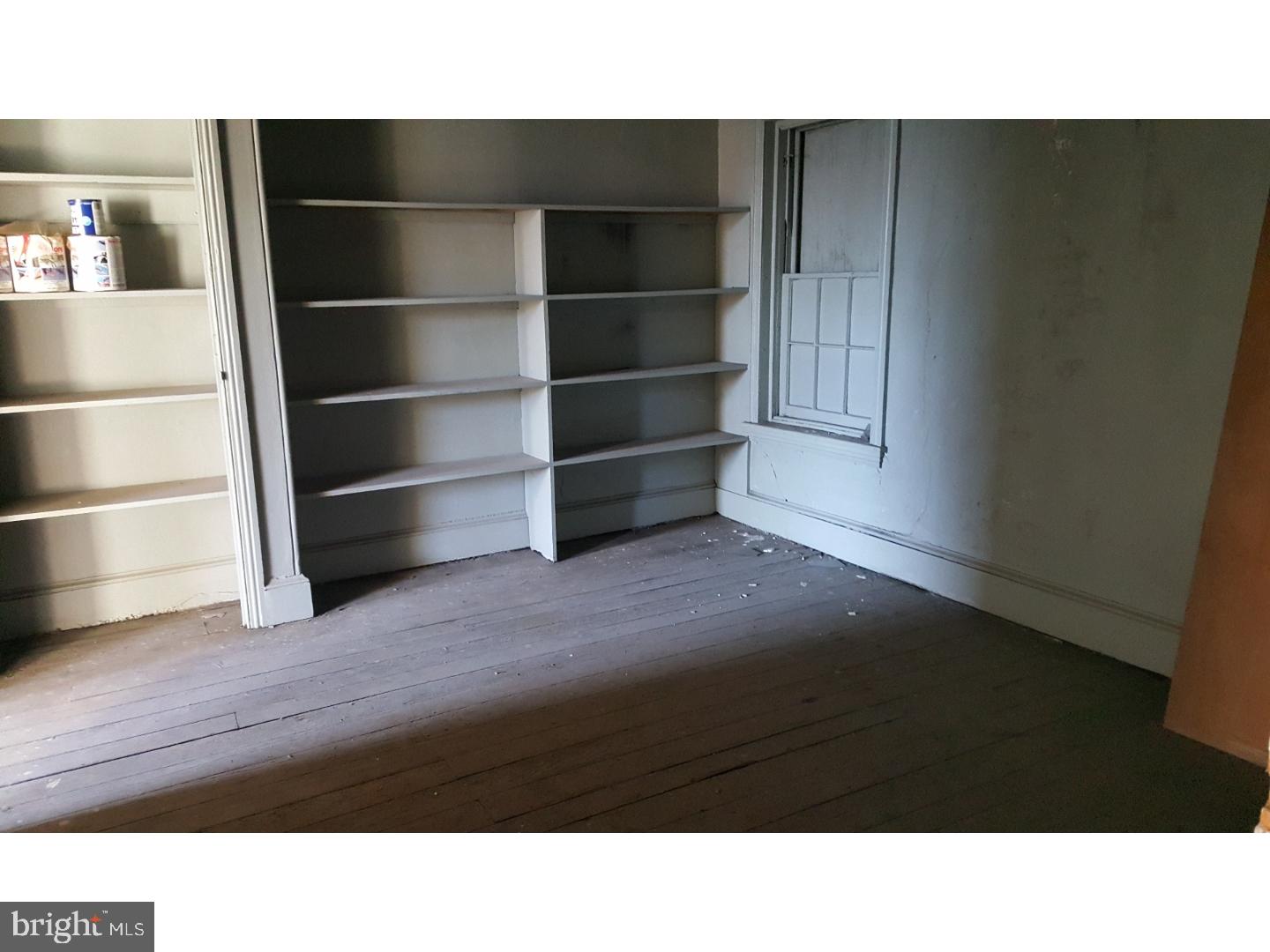 FAIRMOUNT - Commercial Sale