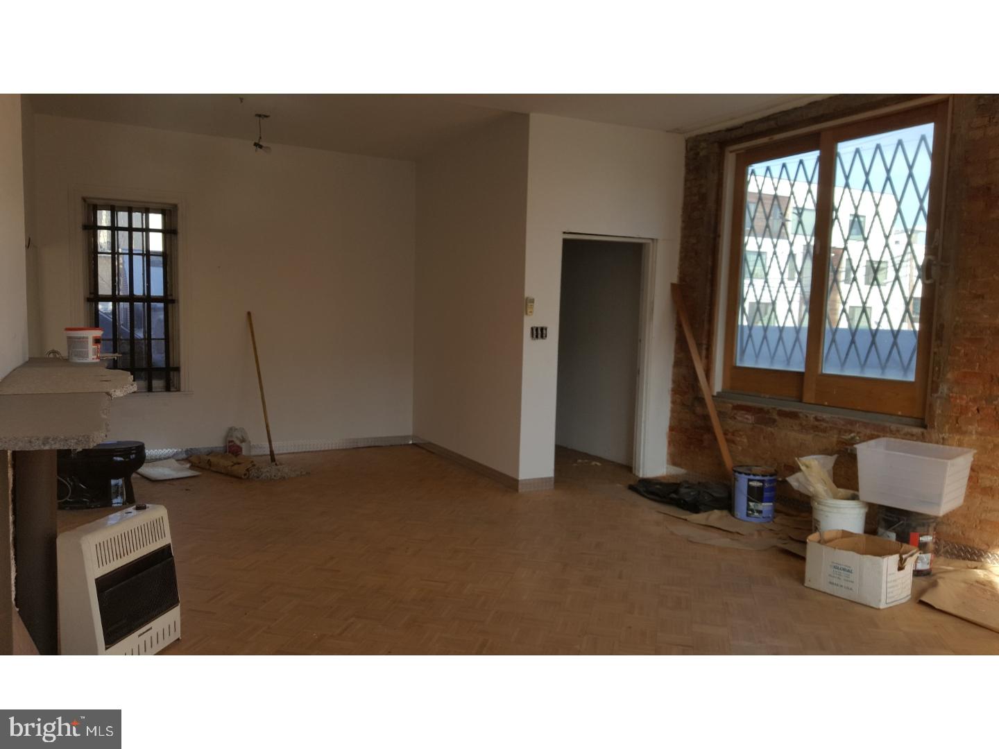 FAIRMOUNT - Commercial Sale