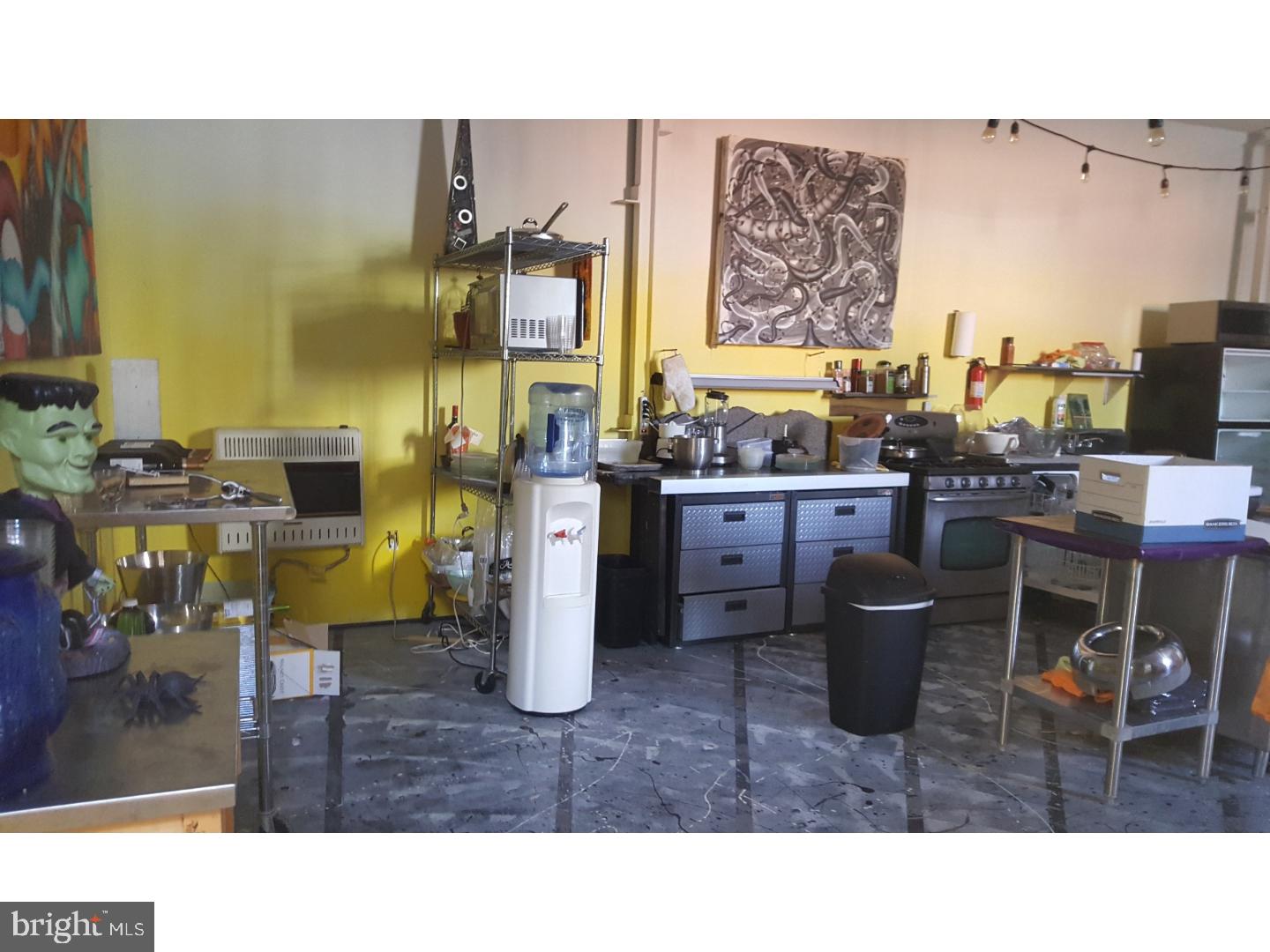 FAIRMOUNT - Commercial Sale