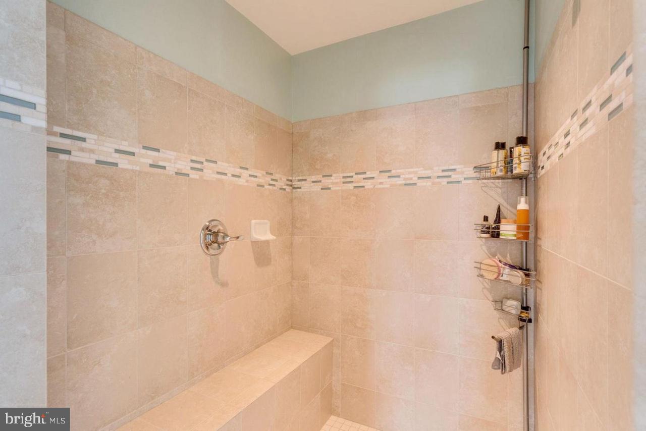 SEASONS LANDING - Residential Lease