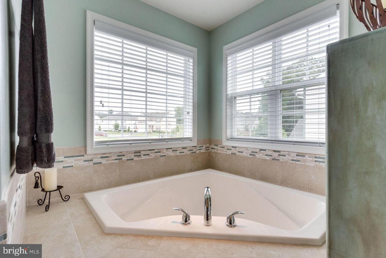 SEASONS LANDING - Residential Lease