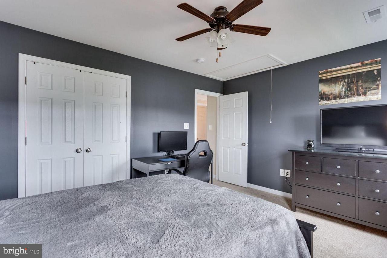 SEASONS LANDING - Residential Lease