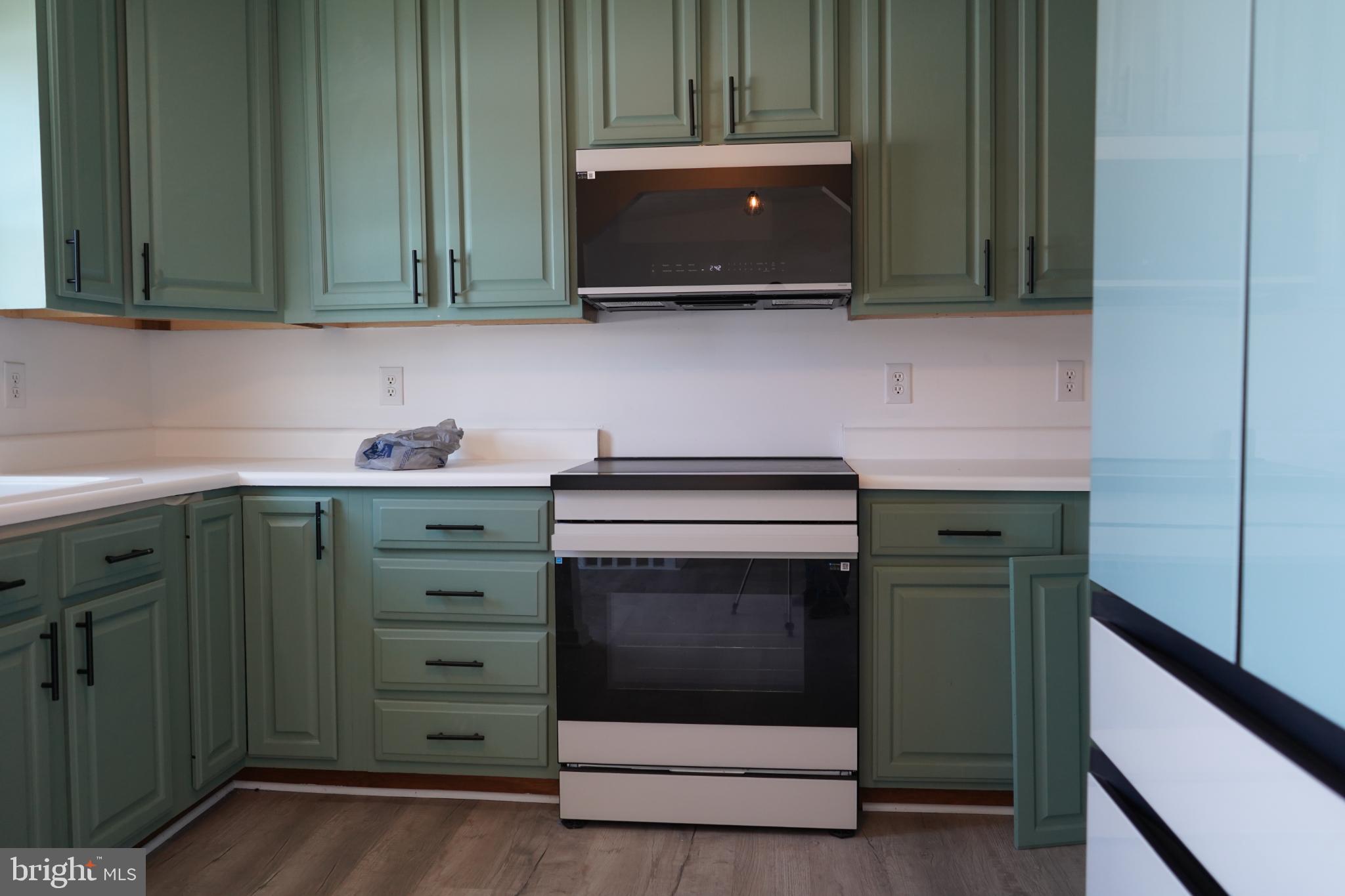 GREEN ACRES HORSE FARM - Residential