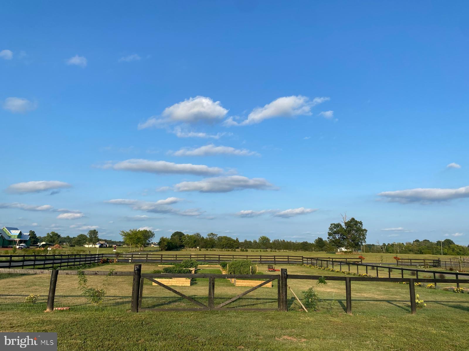 GREEN ACRES HORSE FARM - Residential