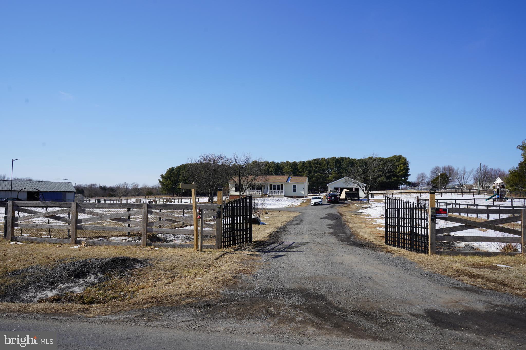 GREEN ACRES HORSE FARM - Residential