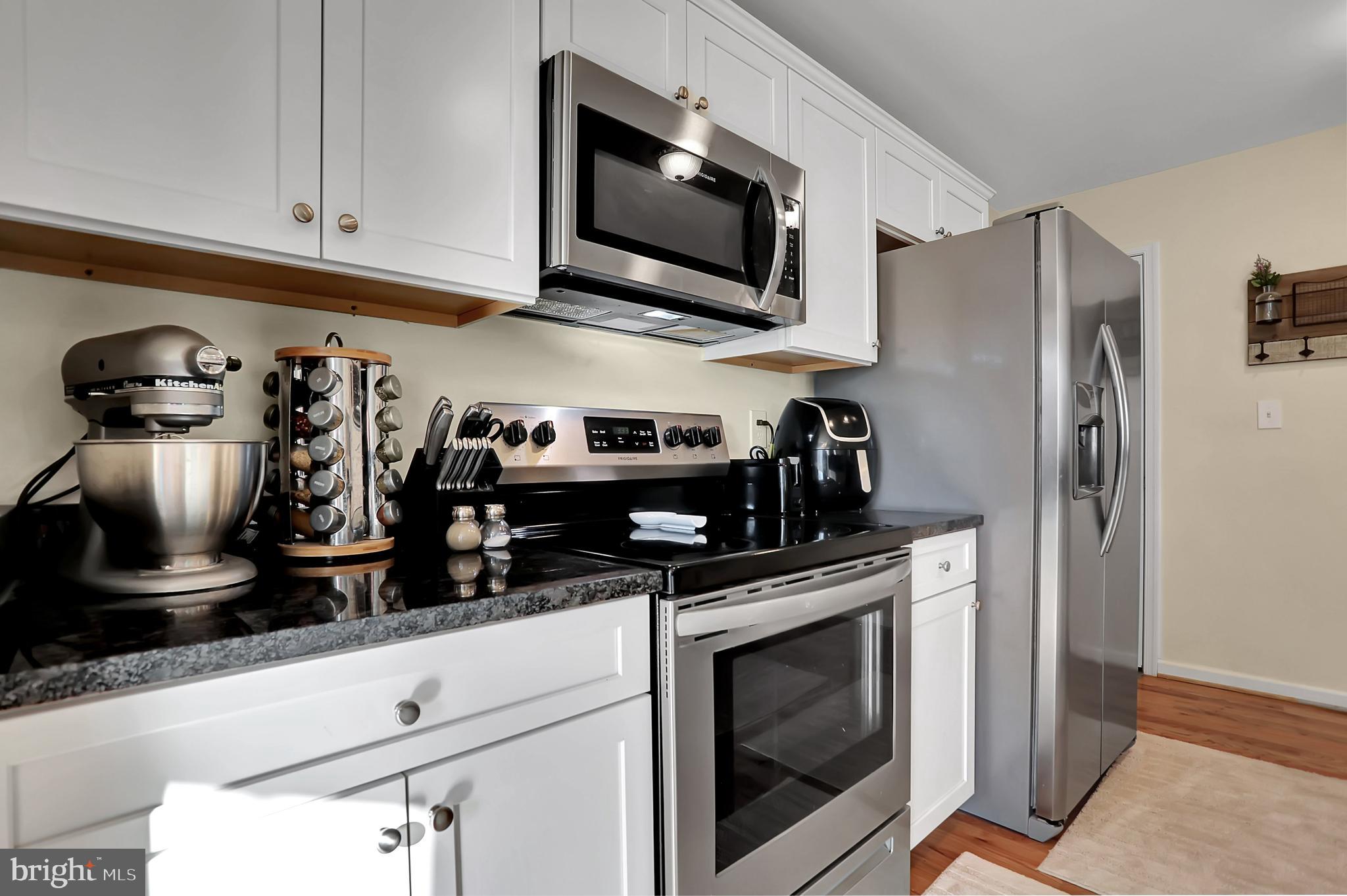 LINKS PLACE - Residential