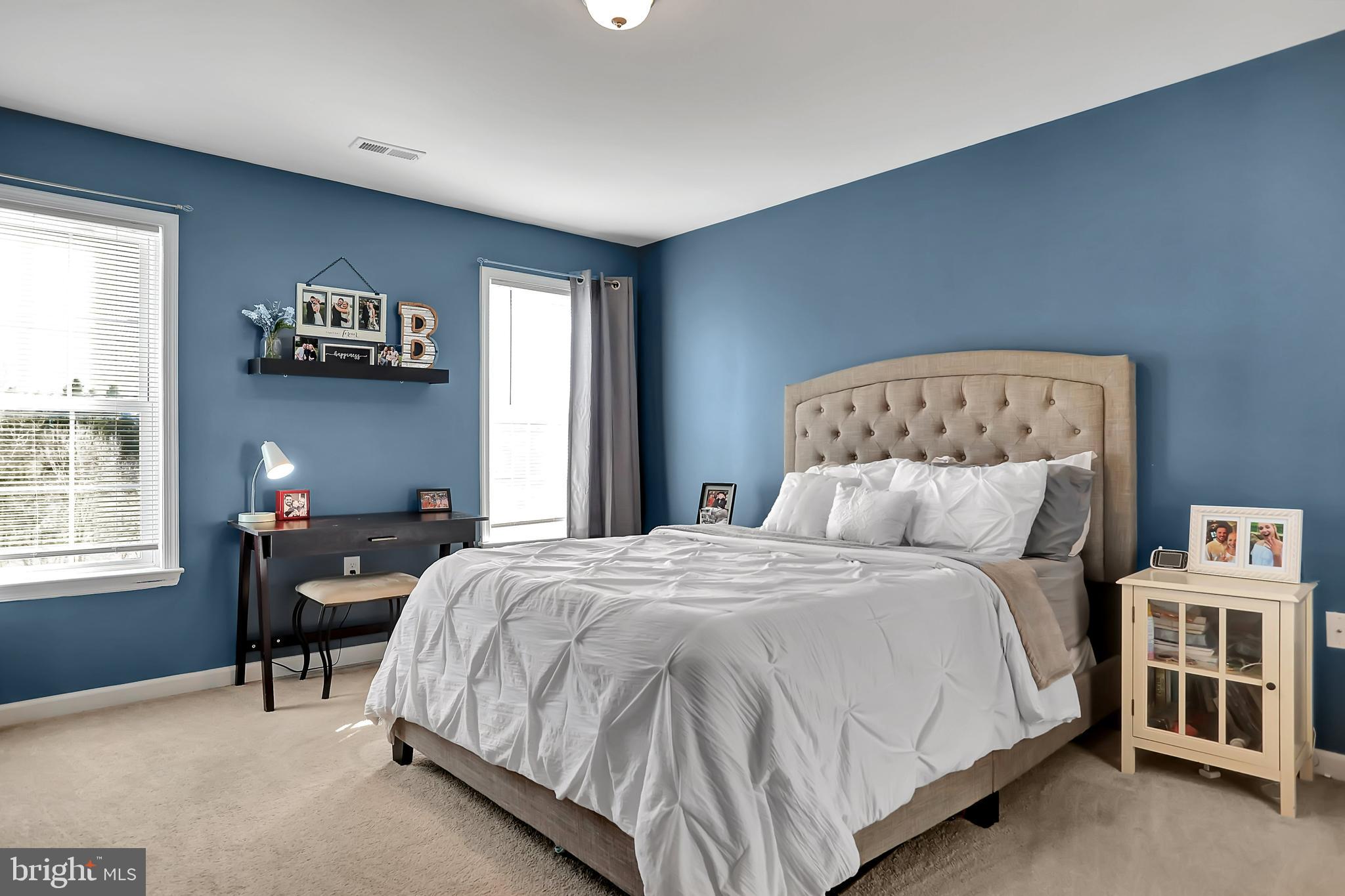 LINKS PLACE - Residential