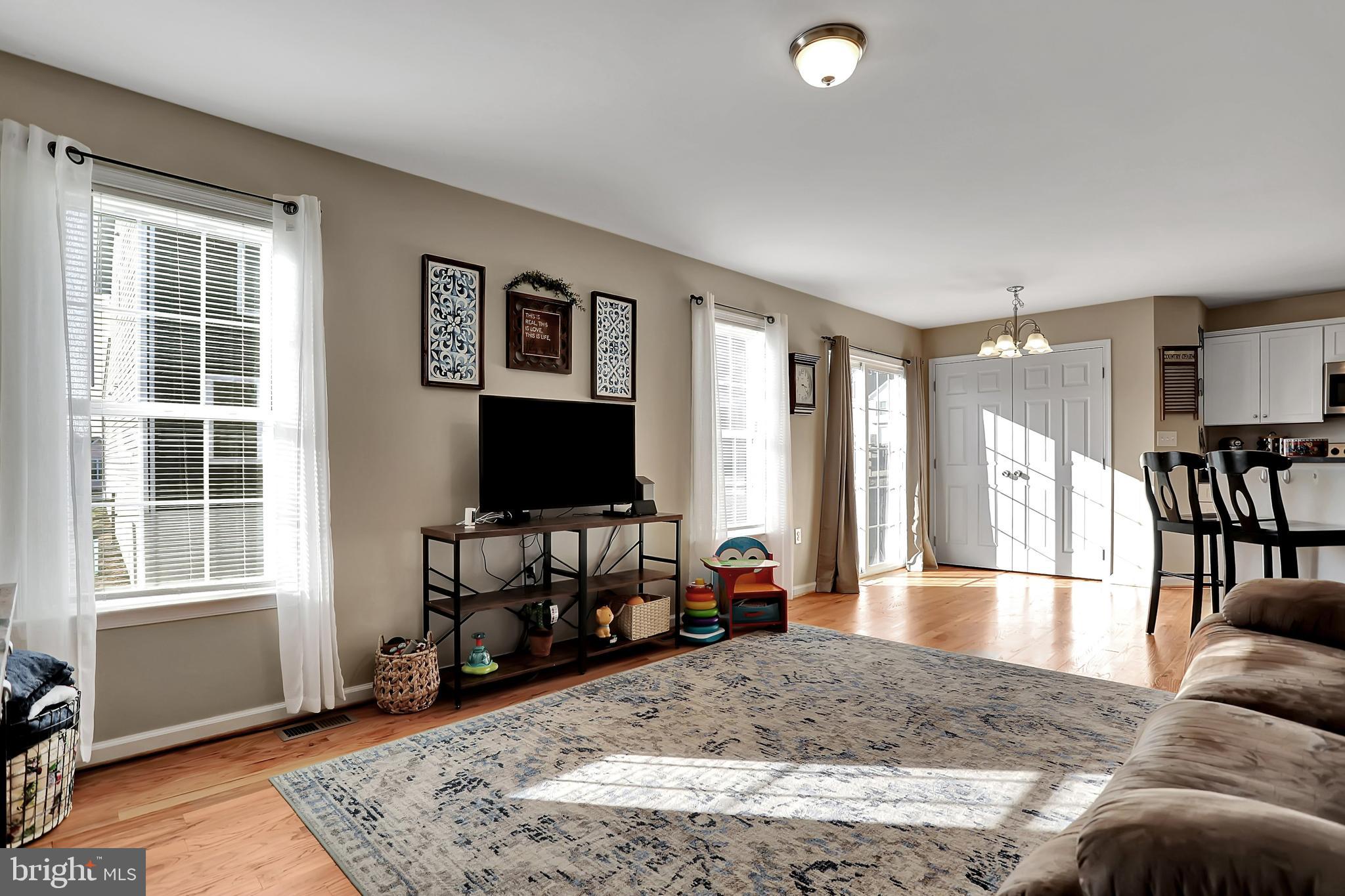 LINKS PLACE - Residential