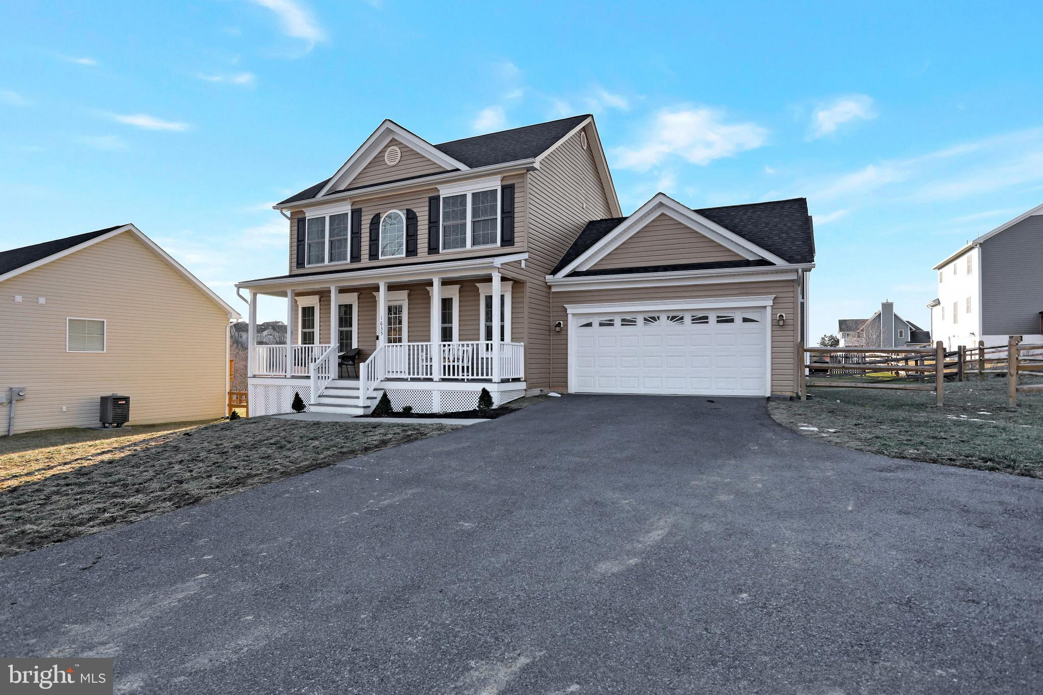 LINKS PLACE - Residential