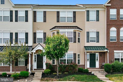 Photo of 2062 Berkeley Drive #M46, PENNSBURG, PA 18073 (MLS # PAMC2171758)