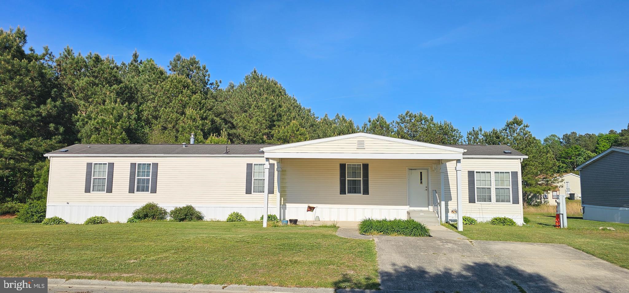 HEBRON WOODS - Residential