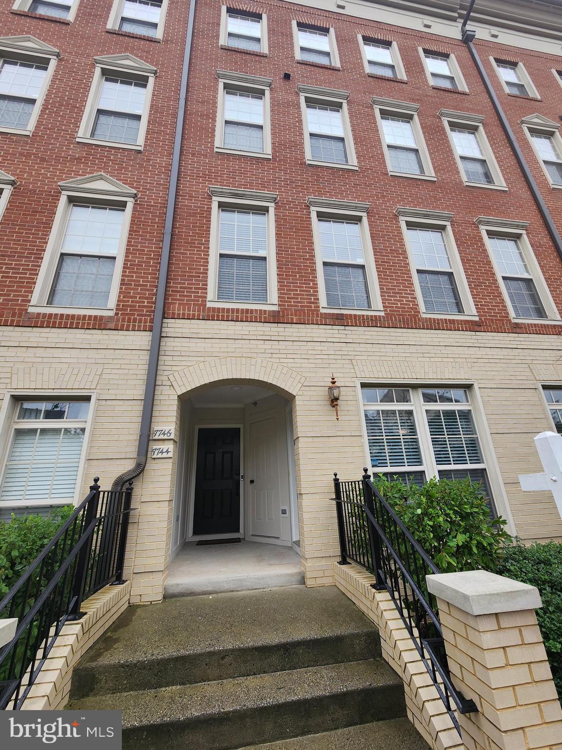 MADISON CRESCENT - Residential Lease