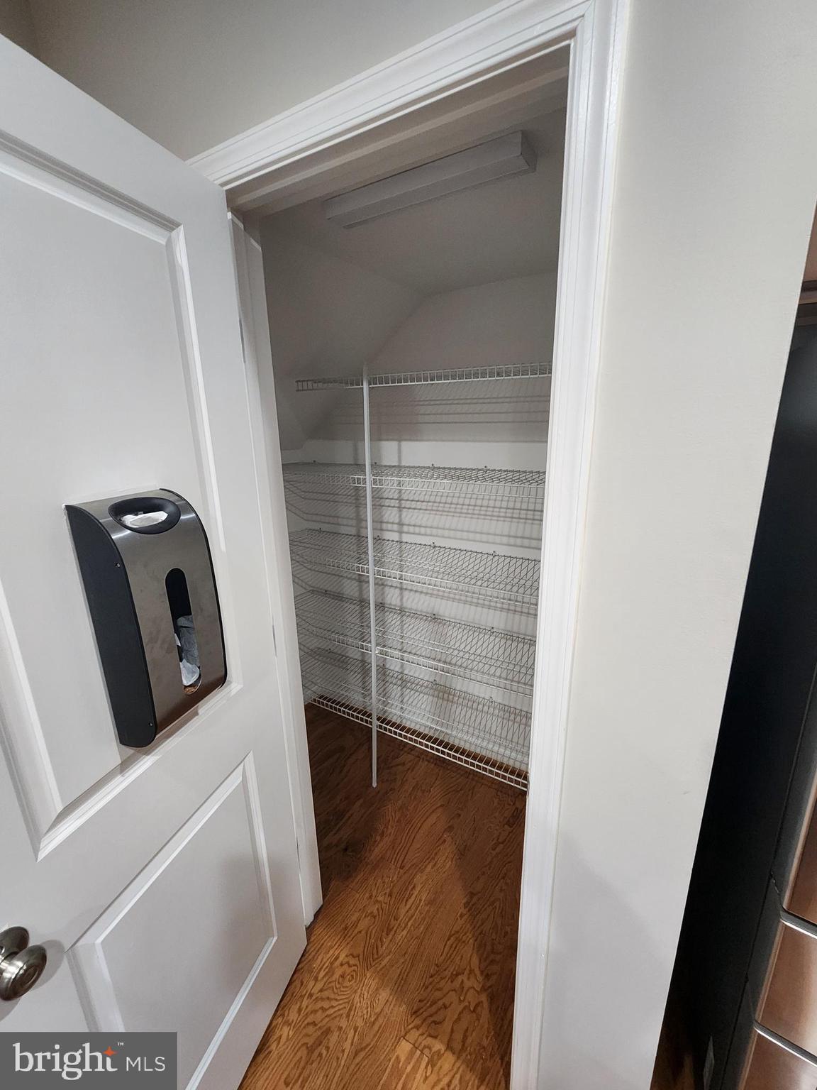 MADISON CRESCENT - Residential Lease