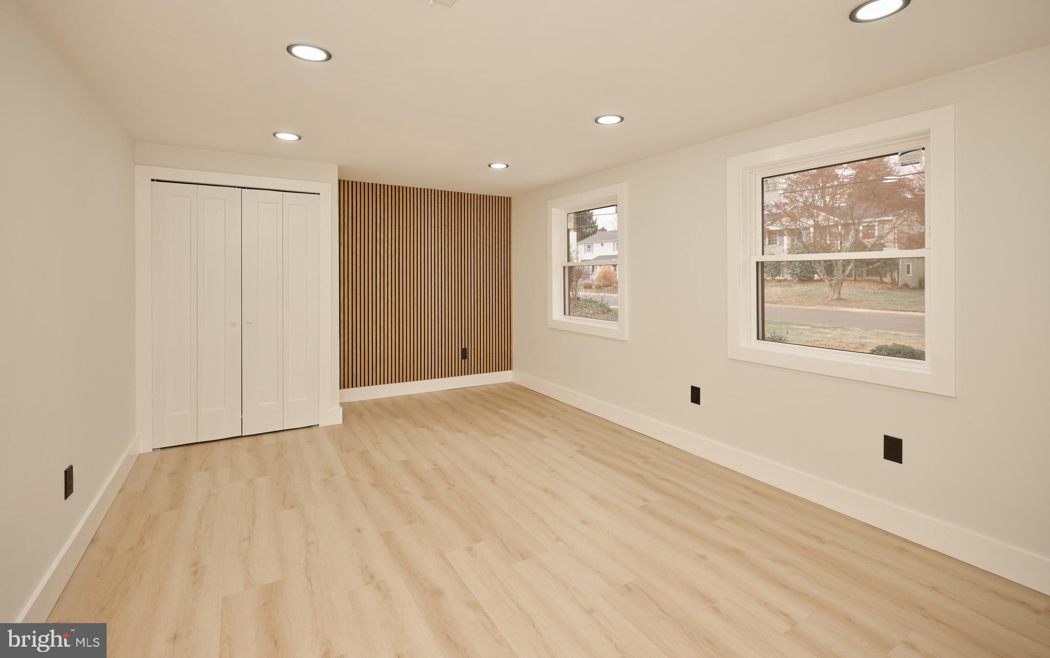 FAIRVIEW - Residential