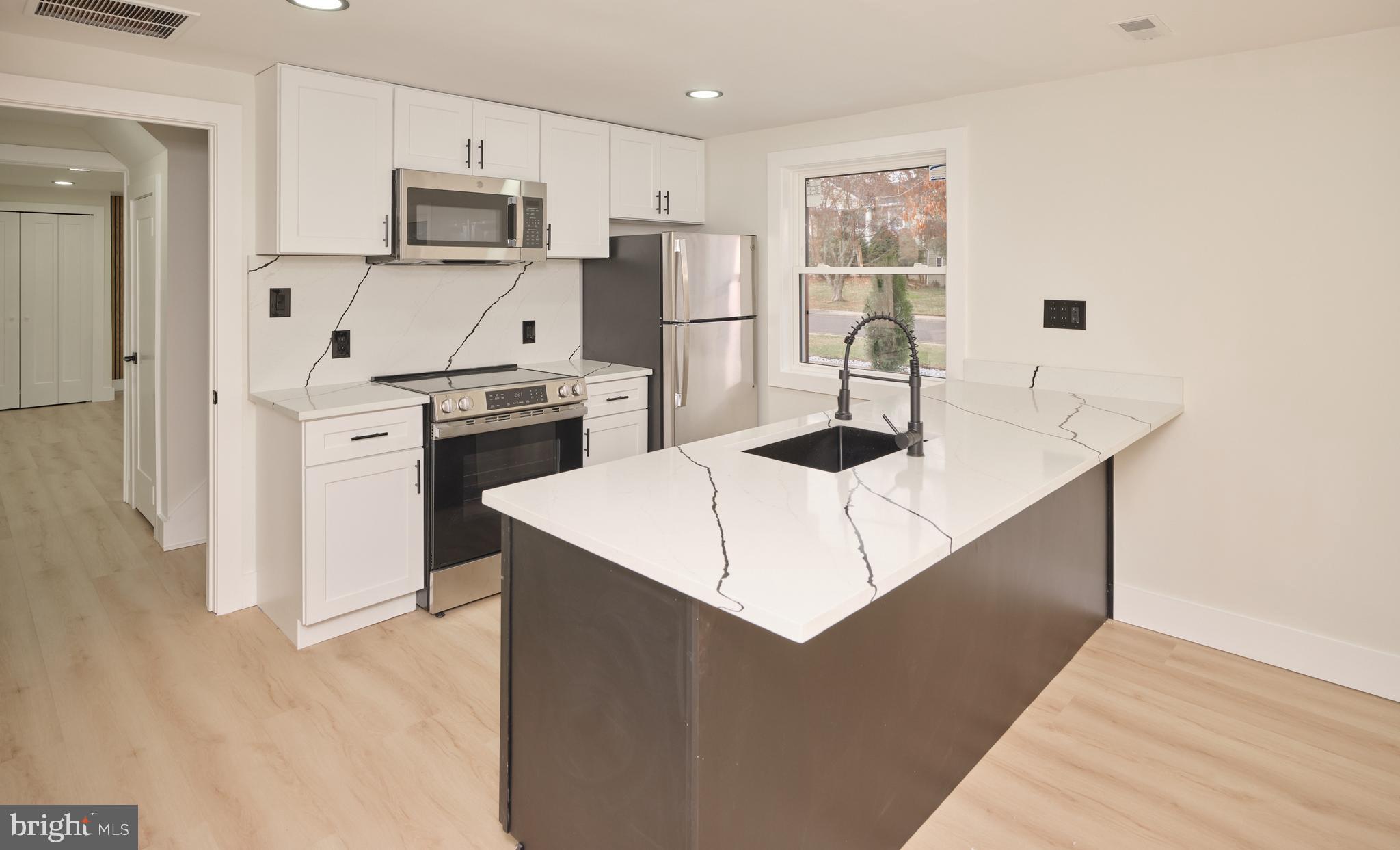 FAIRVIEW - Residential