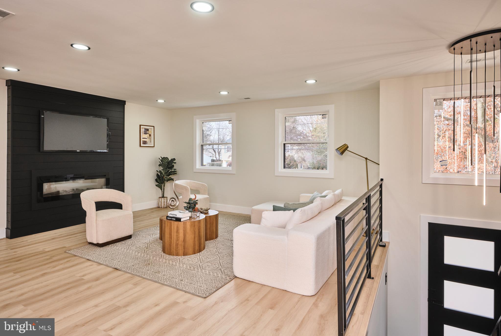 FAIRVIEW - Residential