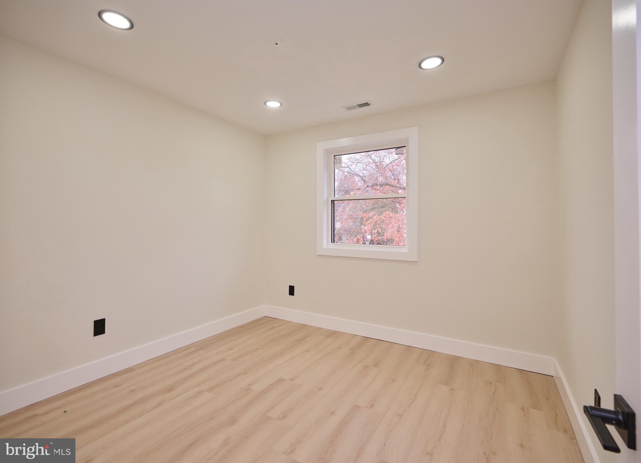 FAIRVIEW - Residential