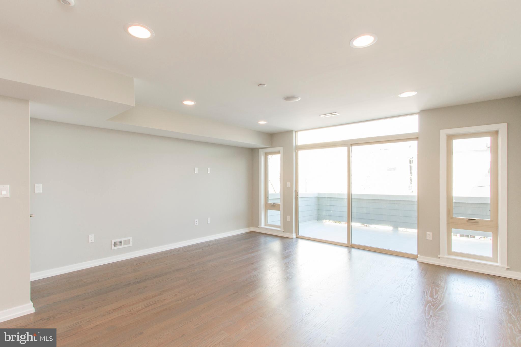 CENTER CITY - Residential Lease