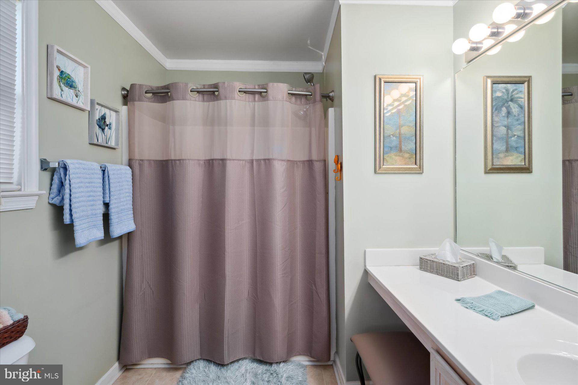 BAYSHORE ESTATES - Residential