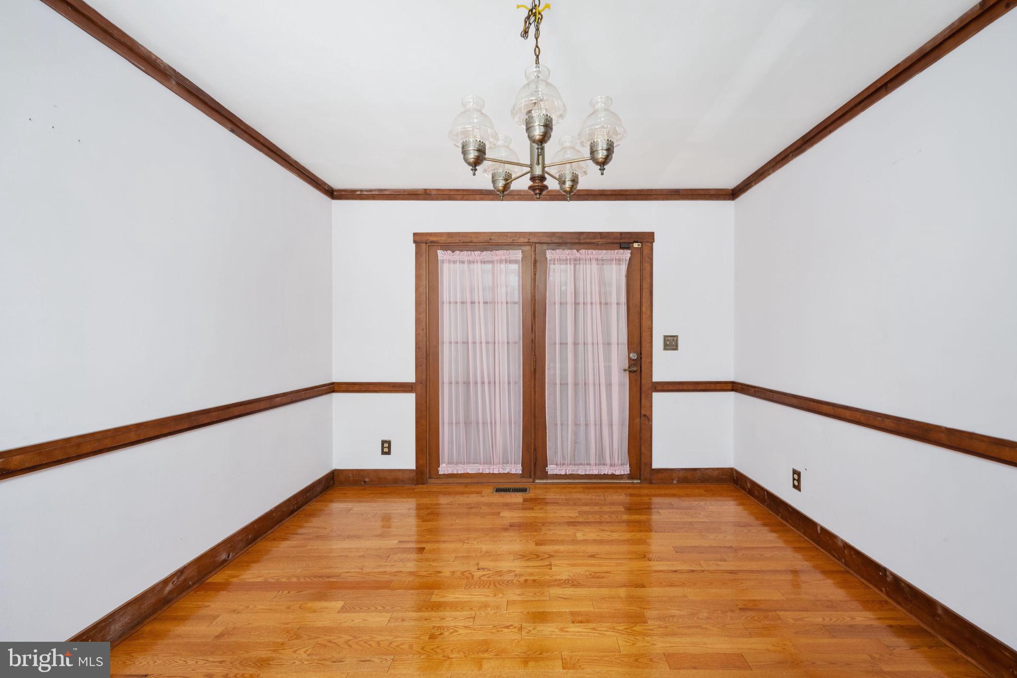 MONTCLAIR - Residential