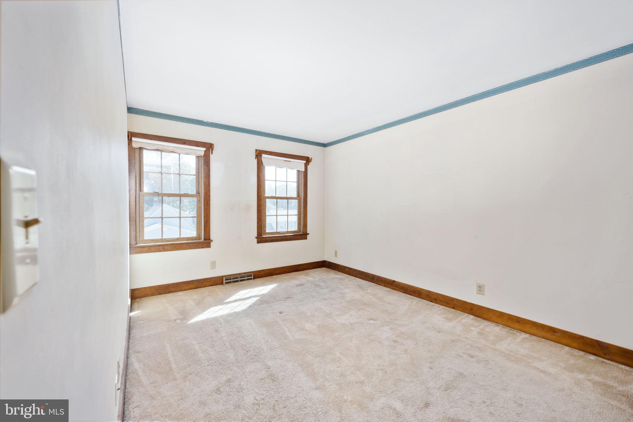 MONTCLAIR - Residential