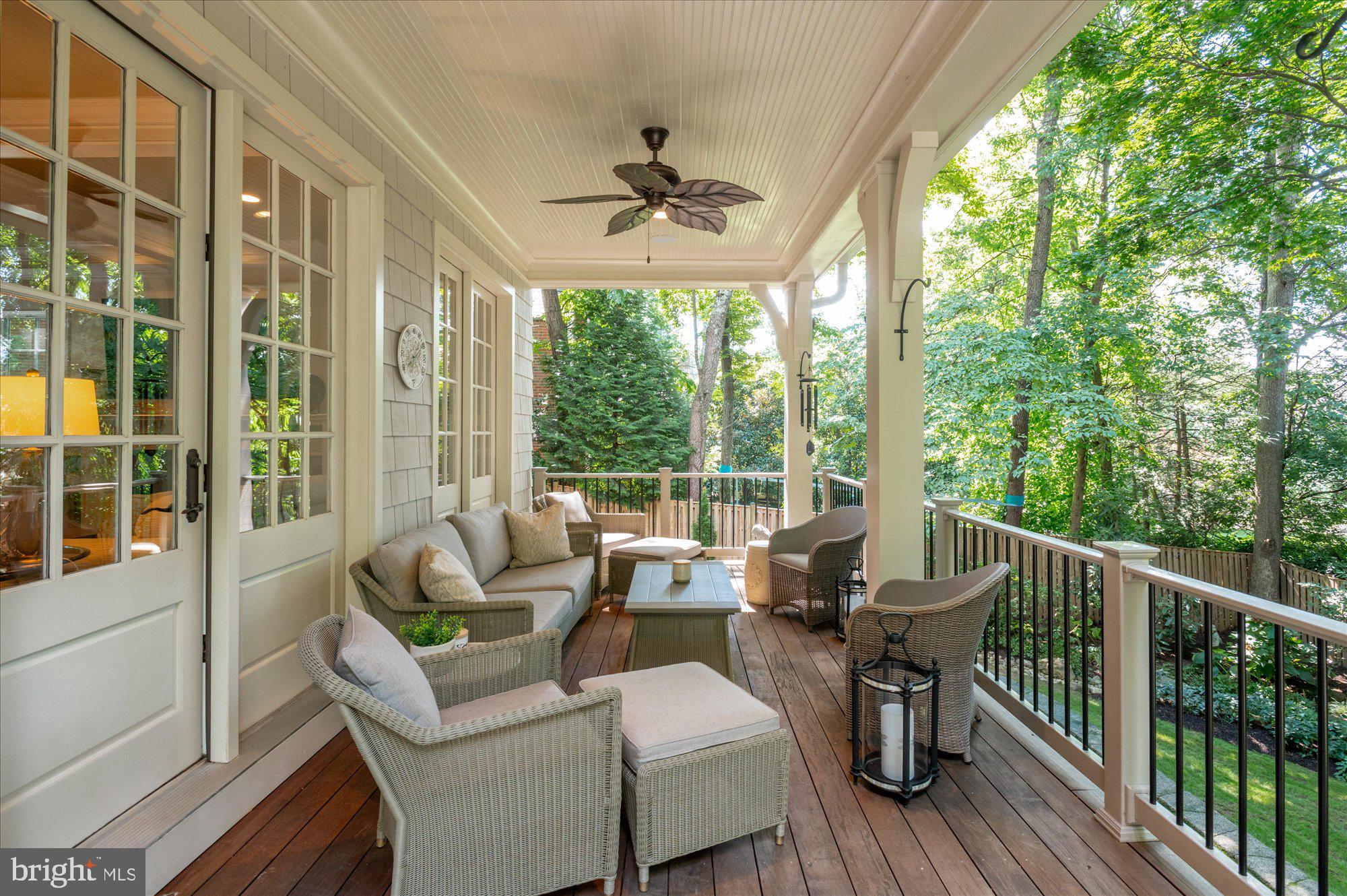 GREENWICH FOREST - Residential