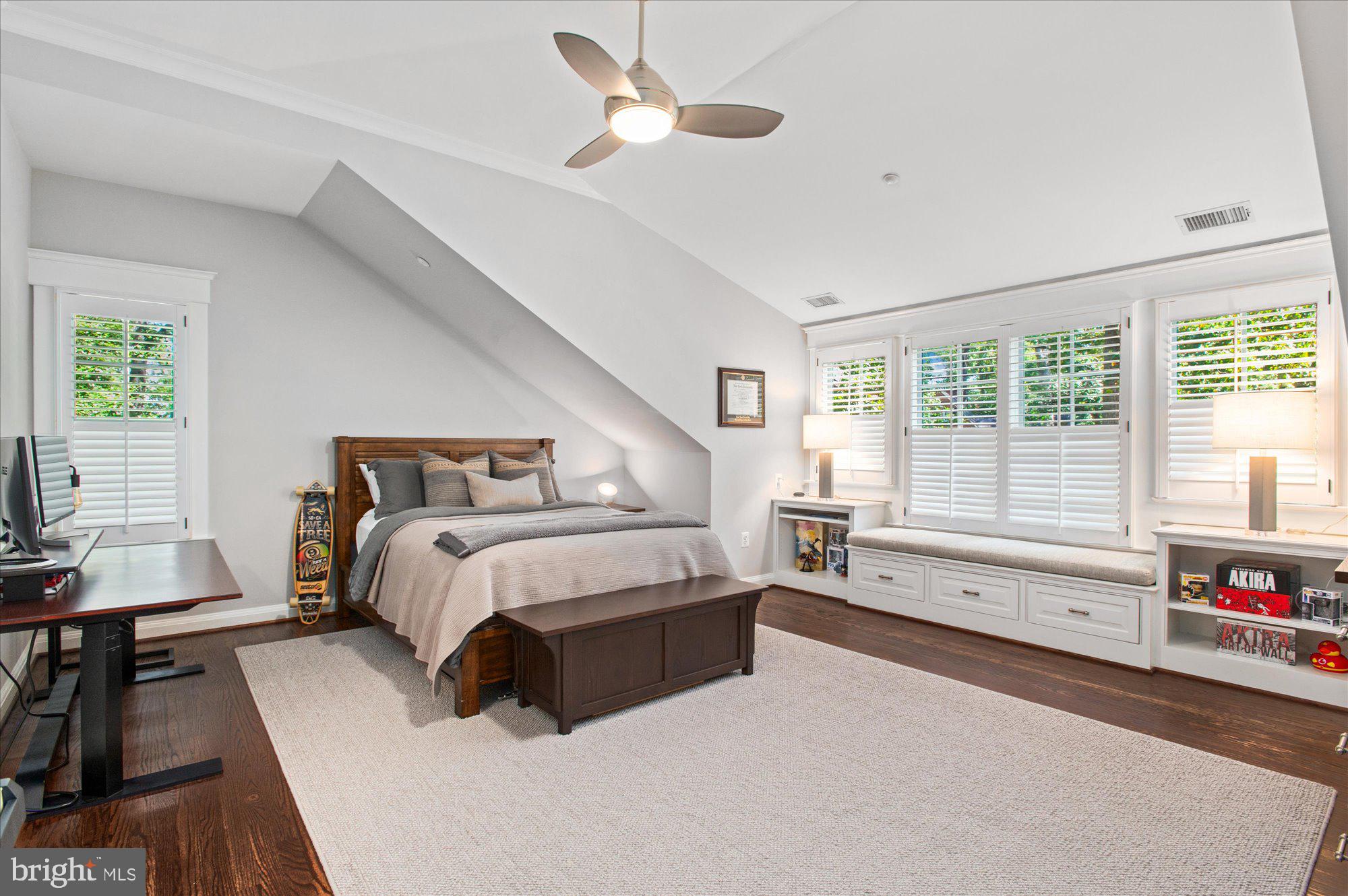 GREENWICH FOREST - Residential