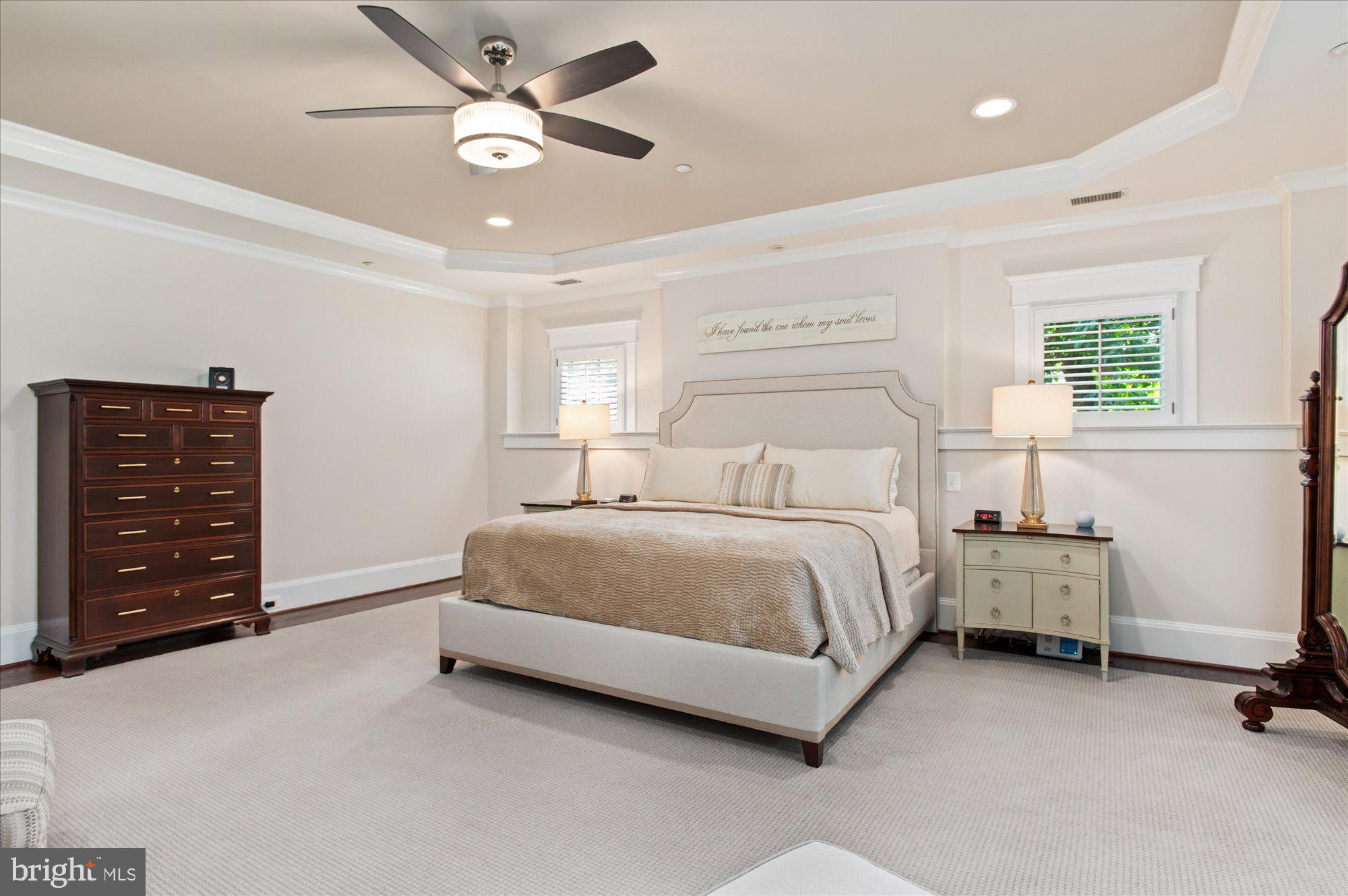 GREENWICH FOREST - Residential