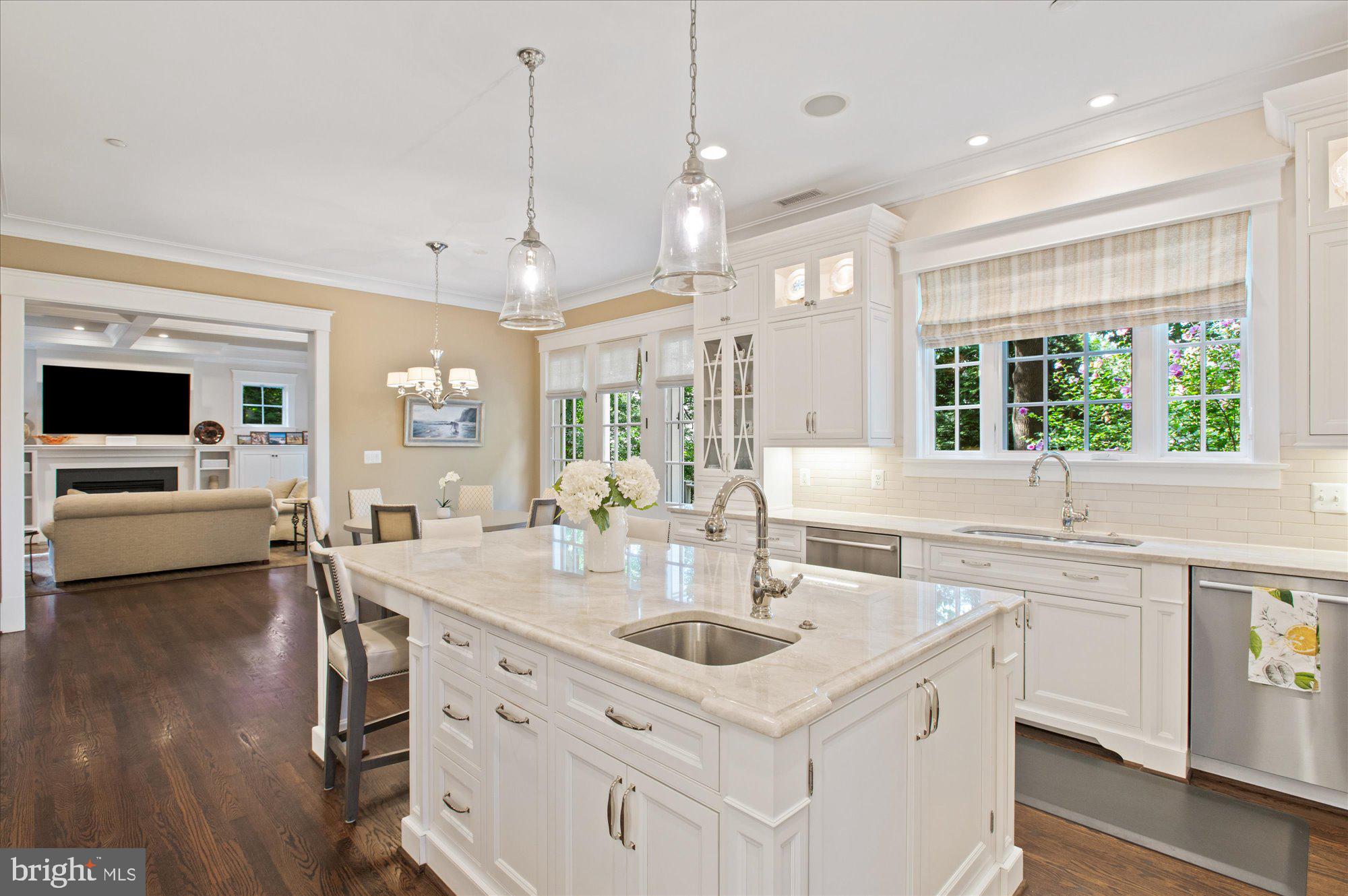 GREENWICH FOREST - Residential