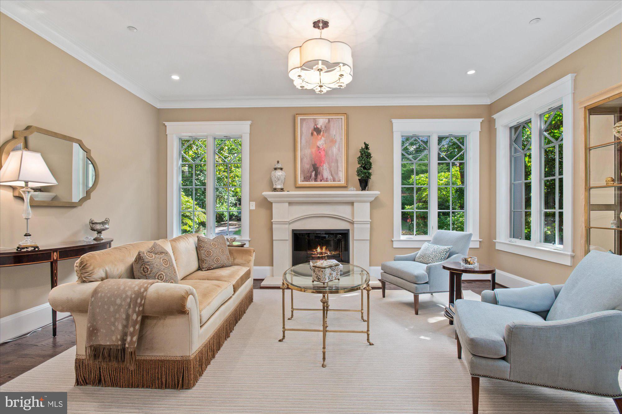 GREENWICH FOREST - Residential