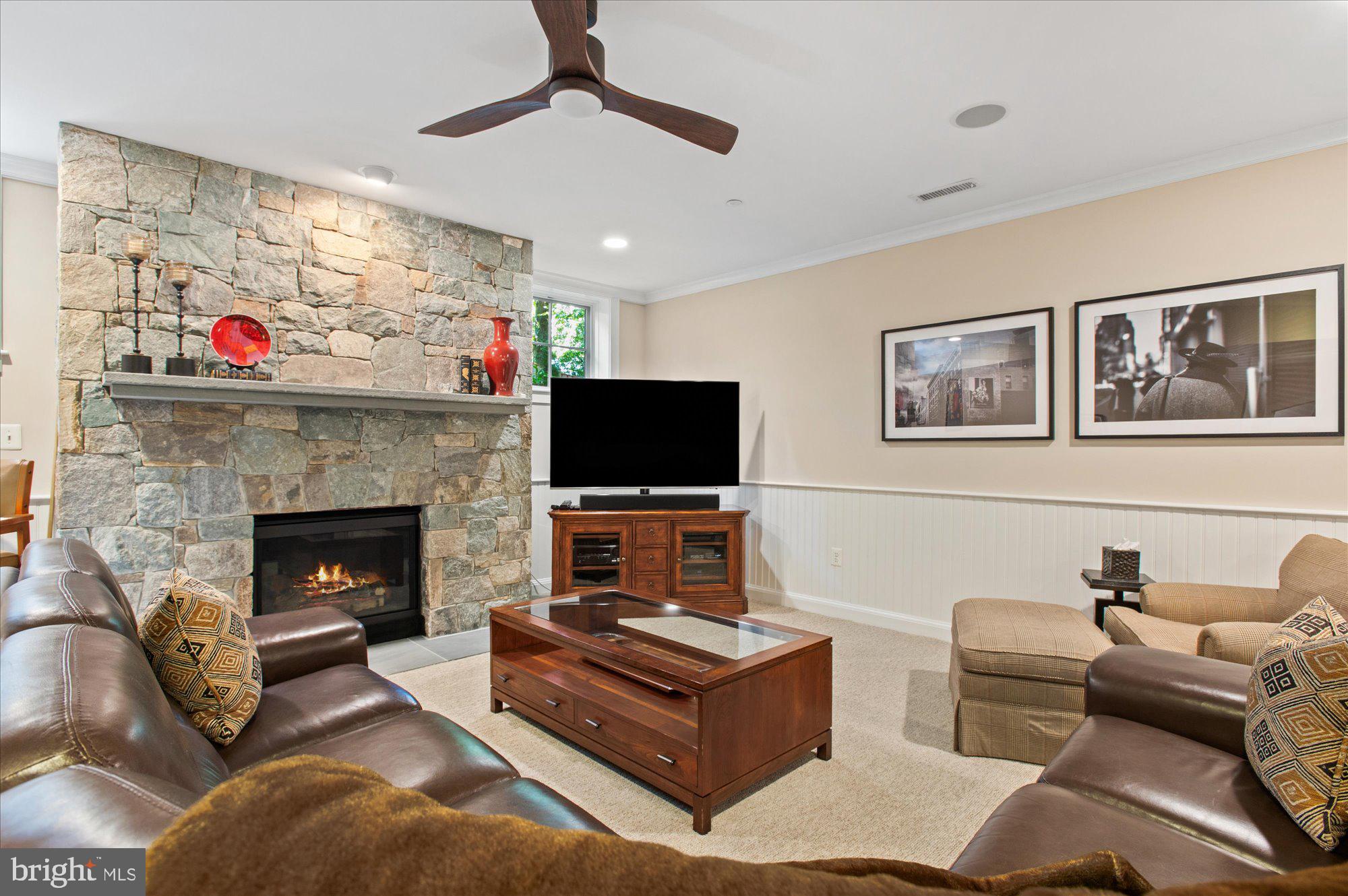 GREENWICH FOREST - Residential