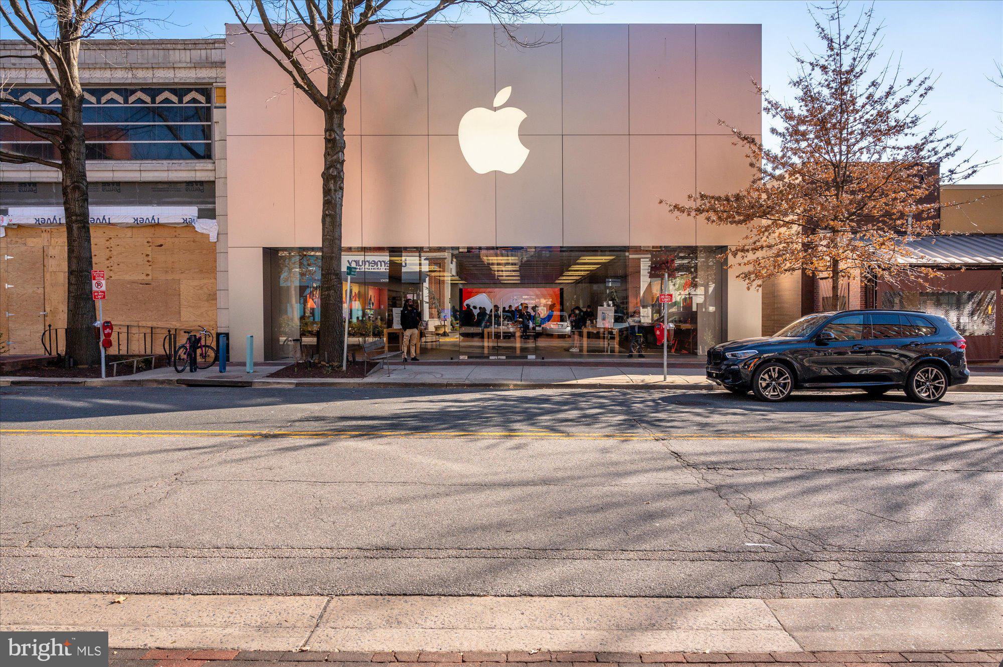 GREENWICH FOREST - Residential