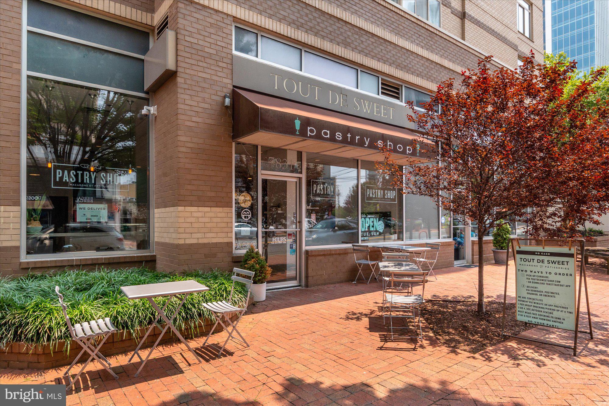 GREENWICH FOREST - Residential