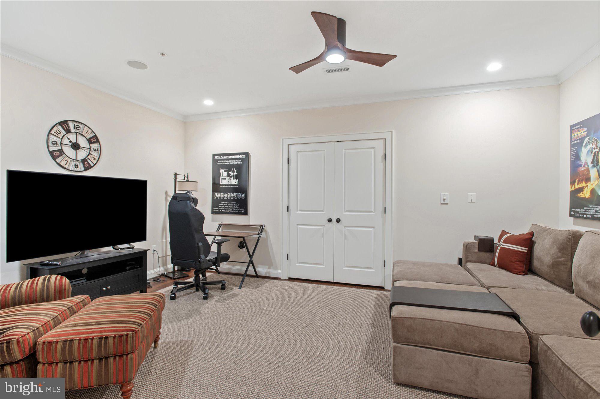 GREENWICH FOREST - Residential