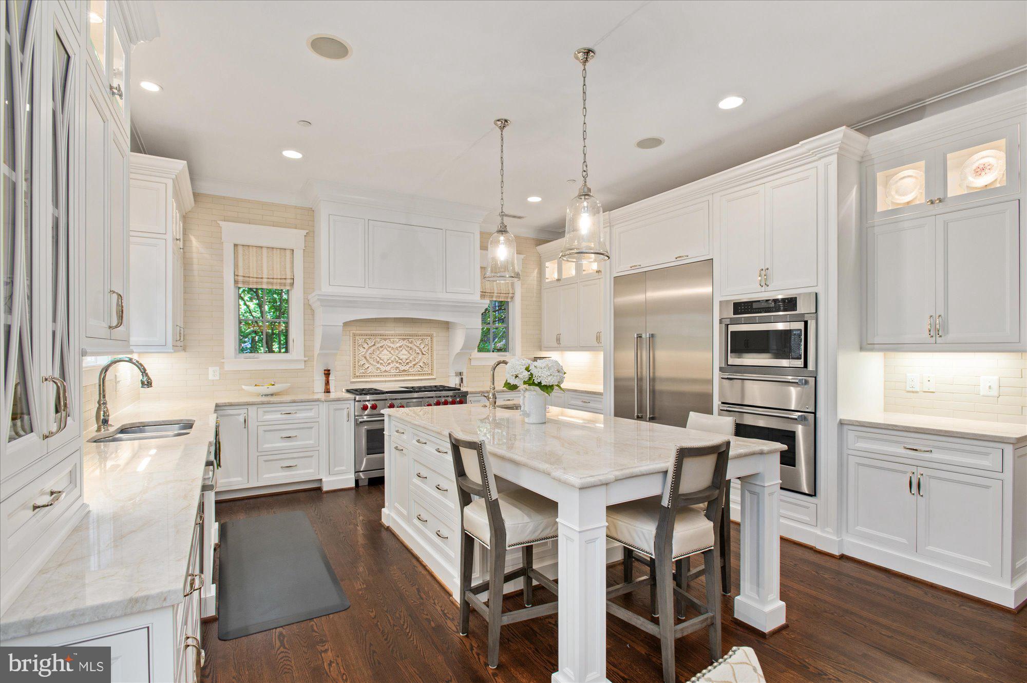 GREENWICH FOREST - Residential