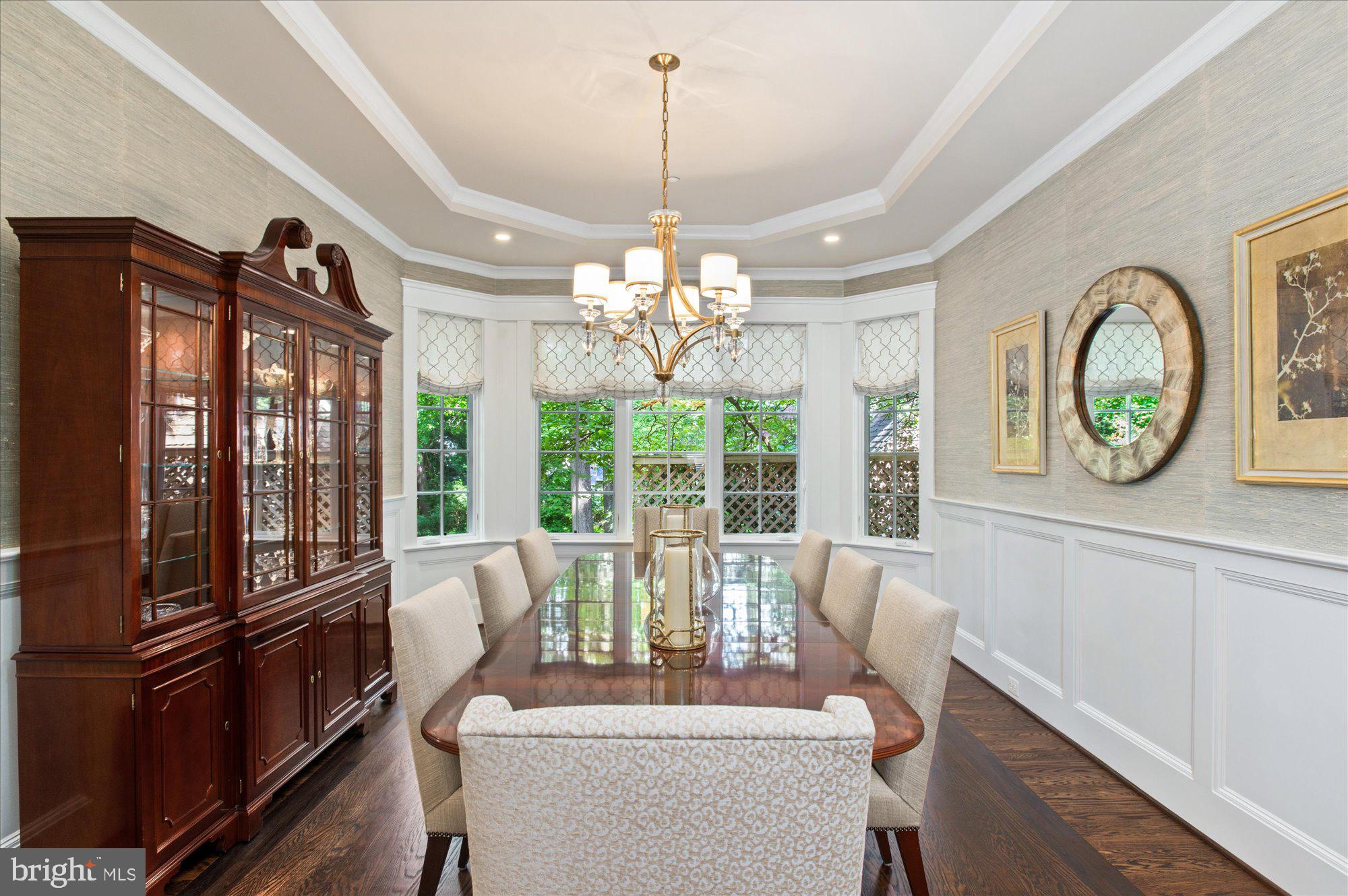 GREENWICH FOREST - Residential