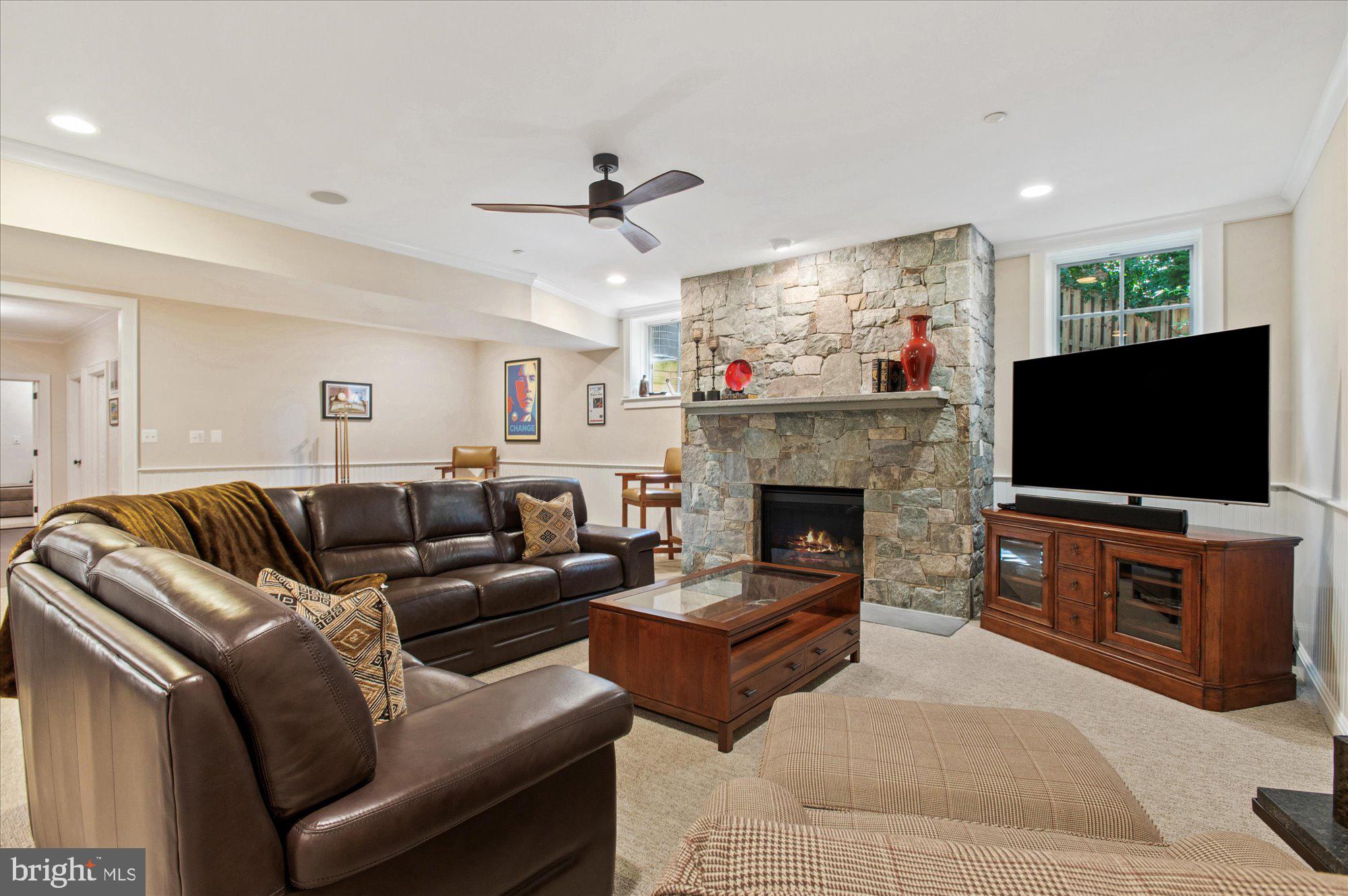 GREENWICH FOREST - Residential